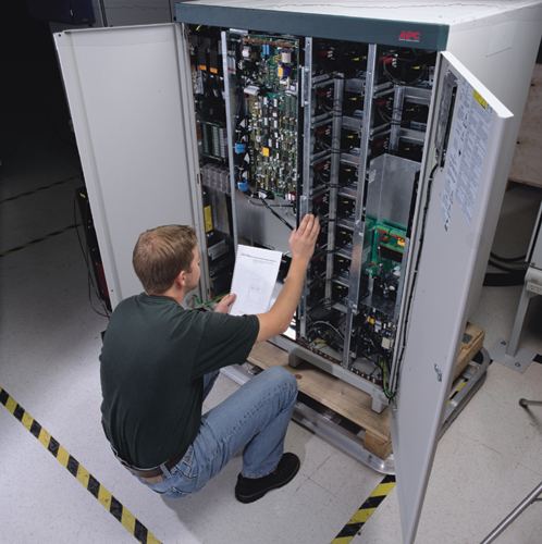 APC Upgrade on site service warranty to 1YR, 4Hour 24x7