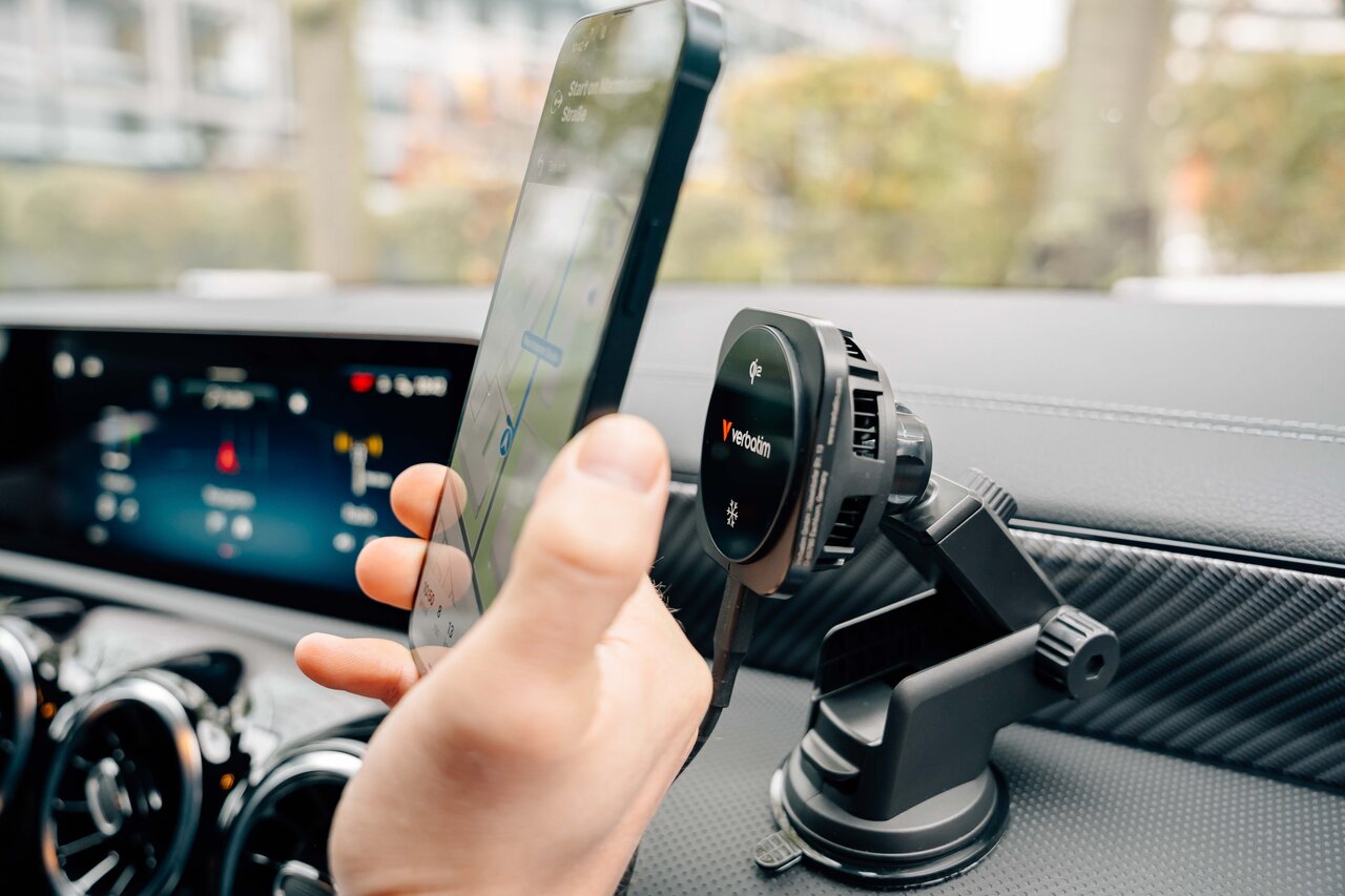Verbatim Charge 'n' Drive Qi2 magnetski bežični auto punjač