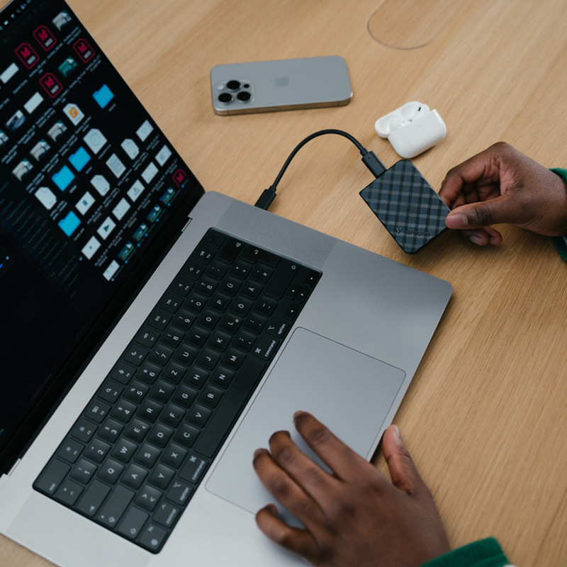 Verbatim Store'n'Go Mini Diamond 2TB SSD vanjski disk USB-C, R/W: 1000/1000 MB/s