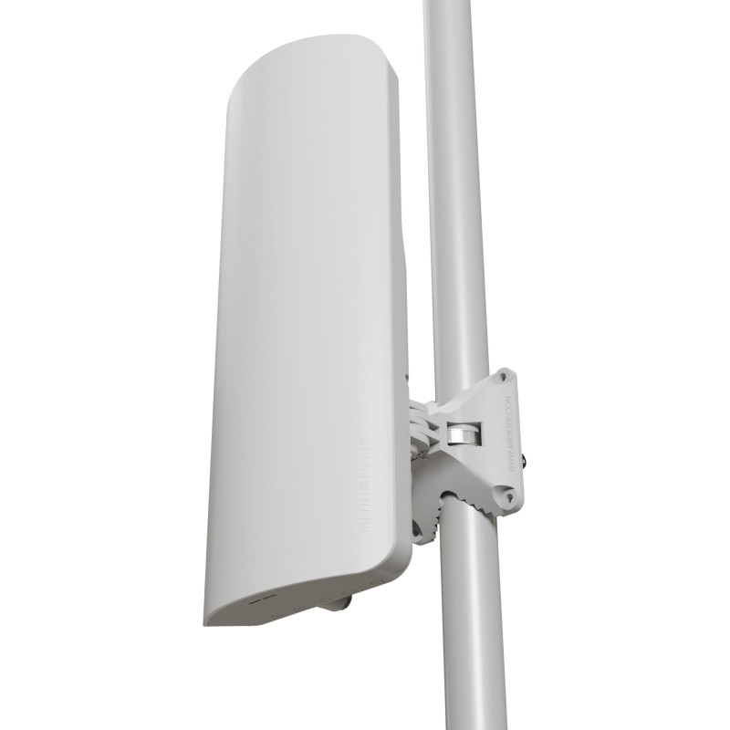 Mikrotik L22UGS-5HaxD2HaxD-15S, 2.4/5GHz Wi-Fi 6, Dual-core CPU,POE-IN (uključen injektor), SFP (2.5G), do 20km, USB Port, 256 MB RAM, Antenna gain: 2.4 GHz - 12 dBi, 5 GHz - 15 dBi