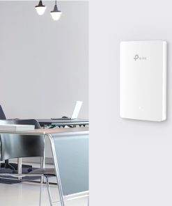 TP-Link Omada AX1800 bežična pristupna točka zidna/stropna Dual-Band Wi-Fi 6 (AP) 574Mbps/1201Mbps (2.4GHz/5GHz), 802.11ax/ac/n/g/b/a, 4×G-LAN, podrška za PoE, 2×interna antena