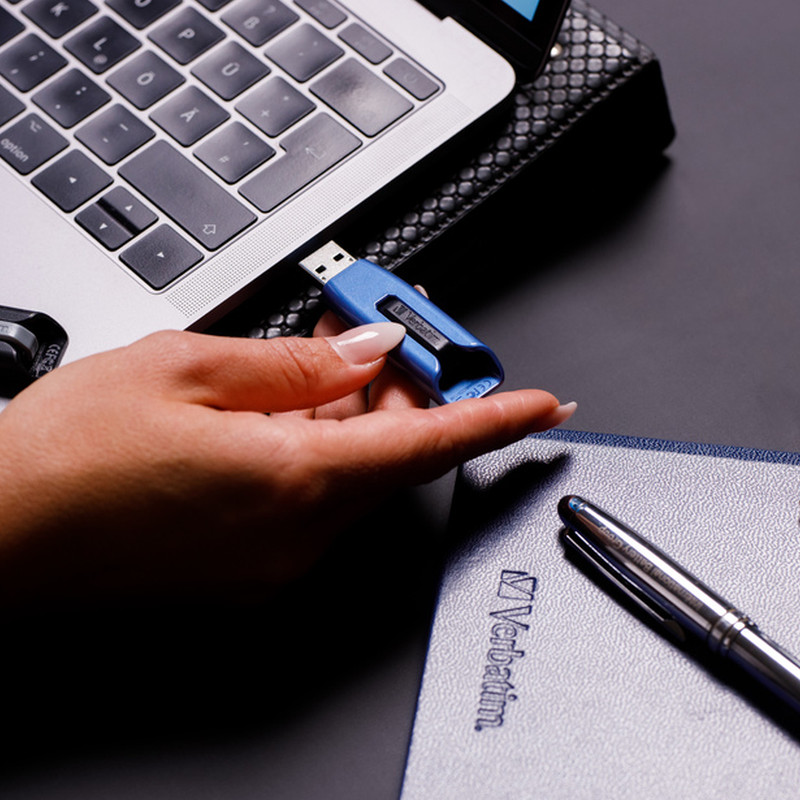 Verbatim V3 MAX 32GB USB3.2 Gen 1 High Performance Drive (do 300MB/s)