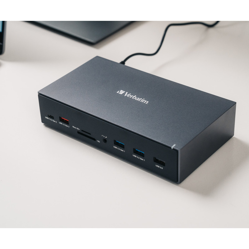 Verbatim CDS-17 portni USB-C Pro Docking Station HDMI do 8K | 2 x HDMI do 4K | 2 x DP | RJ45 | USB-A 3.2 | 2 x USB-A 3.0 | 2 x USB-A 2.0 | USB-C® 3.2 | SD | microSD | Audio | DC napajanje | USB-C Host