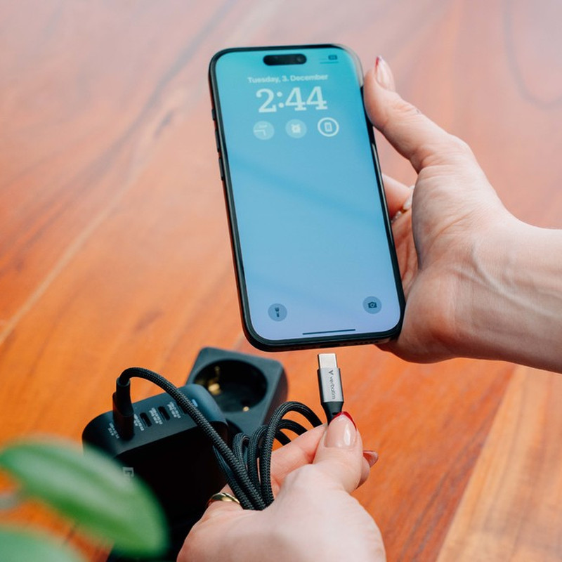 Verbatim Sync & Charge kabel USB-C na USB-C, M/M, 60W PD3.0/QC3.0, crni, 1.2m