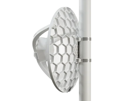 MikroTik LHGGR&R11e-LTE7 (LHGG LTE7 kit), vanjski LTE CPE, LTE Cat7 (300/100 Mbps), 17 dBi usmjerena antena, 2CA, ARM dual-core 800MHz CPU, 256MB RAM, 1xGLAN, RouterOS v7 (L3), PoE, PSU